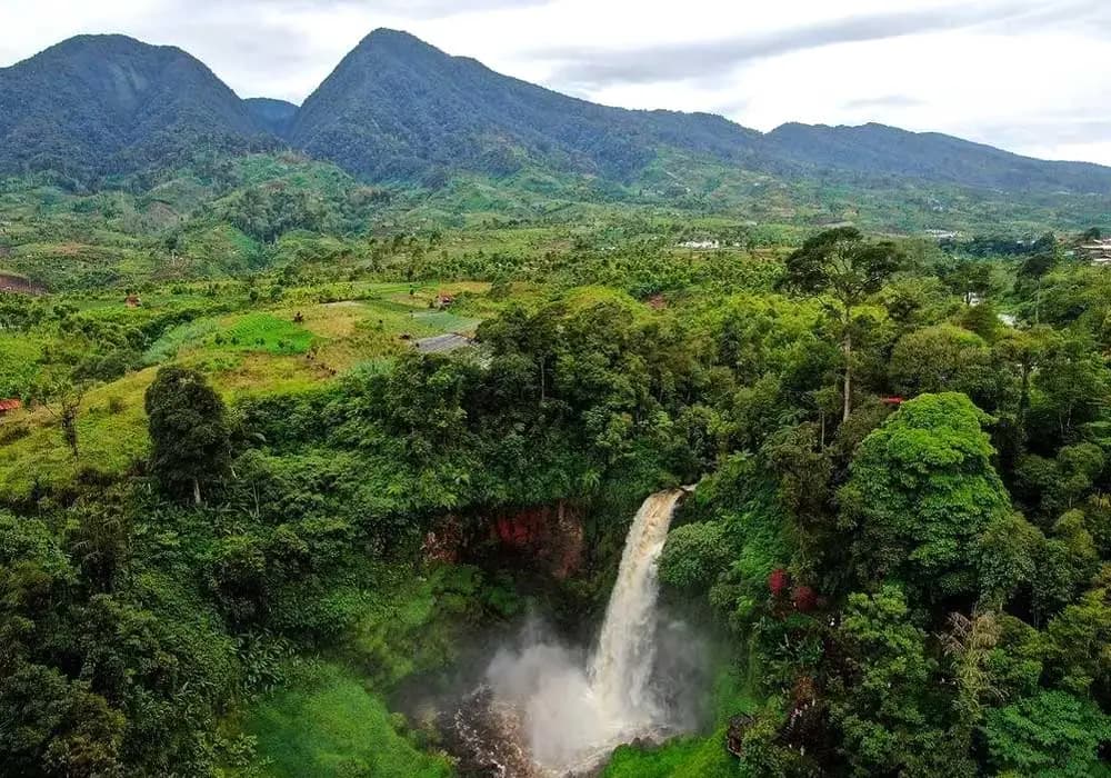 Air Terjun Telun Berasap